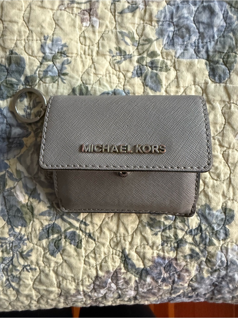 Michael Kors Grey Saffiano Leather Wallet and Key Ring EUC